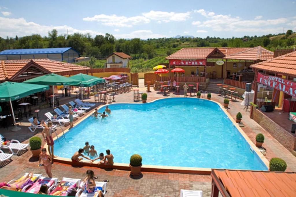 Hotel Uni Palas II Kavadarci Exterior foto